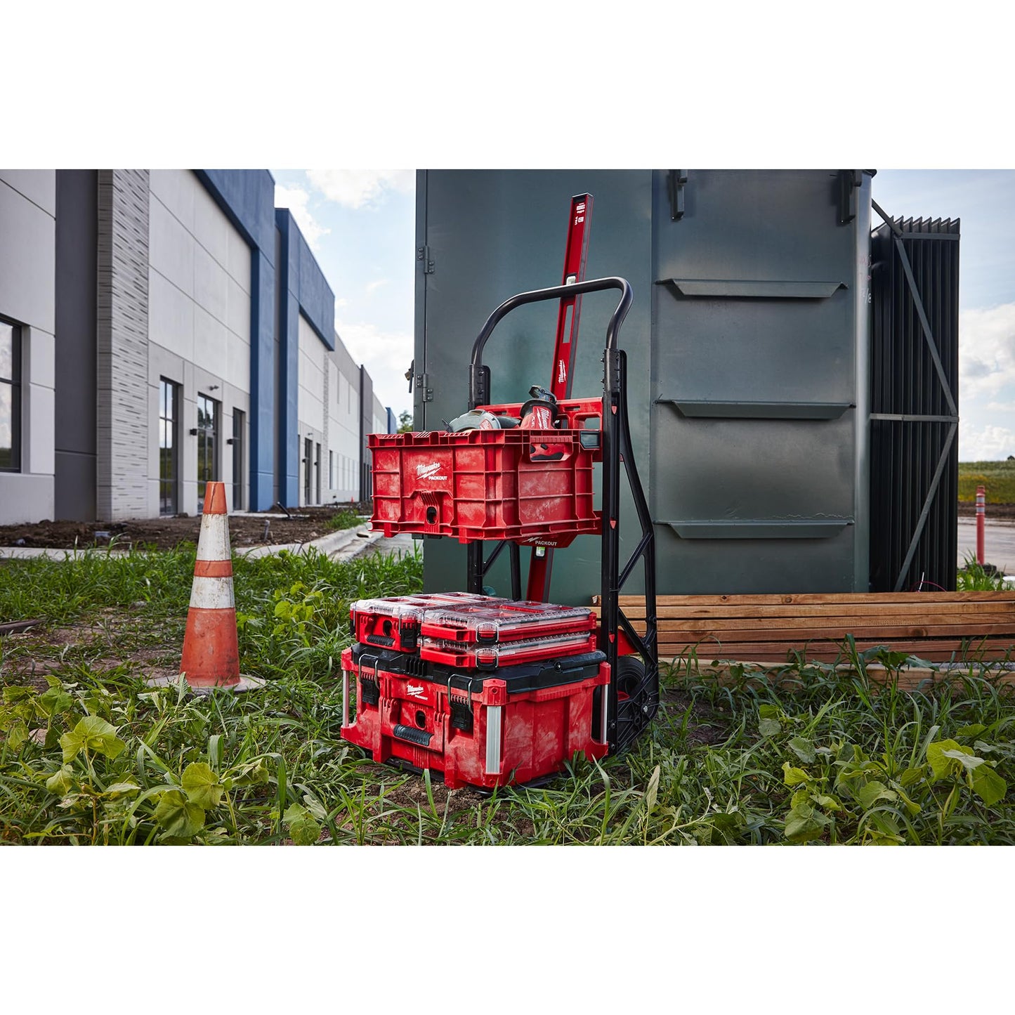 Milwaukee Electric Tool 48-22-8425 Pack out, Large Tool Box, Red