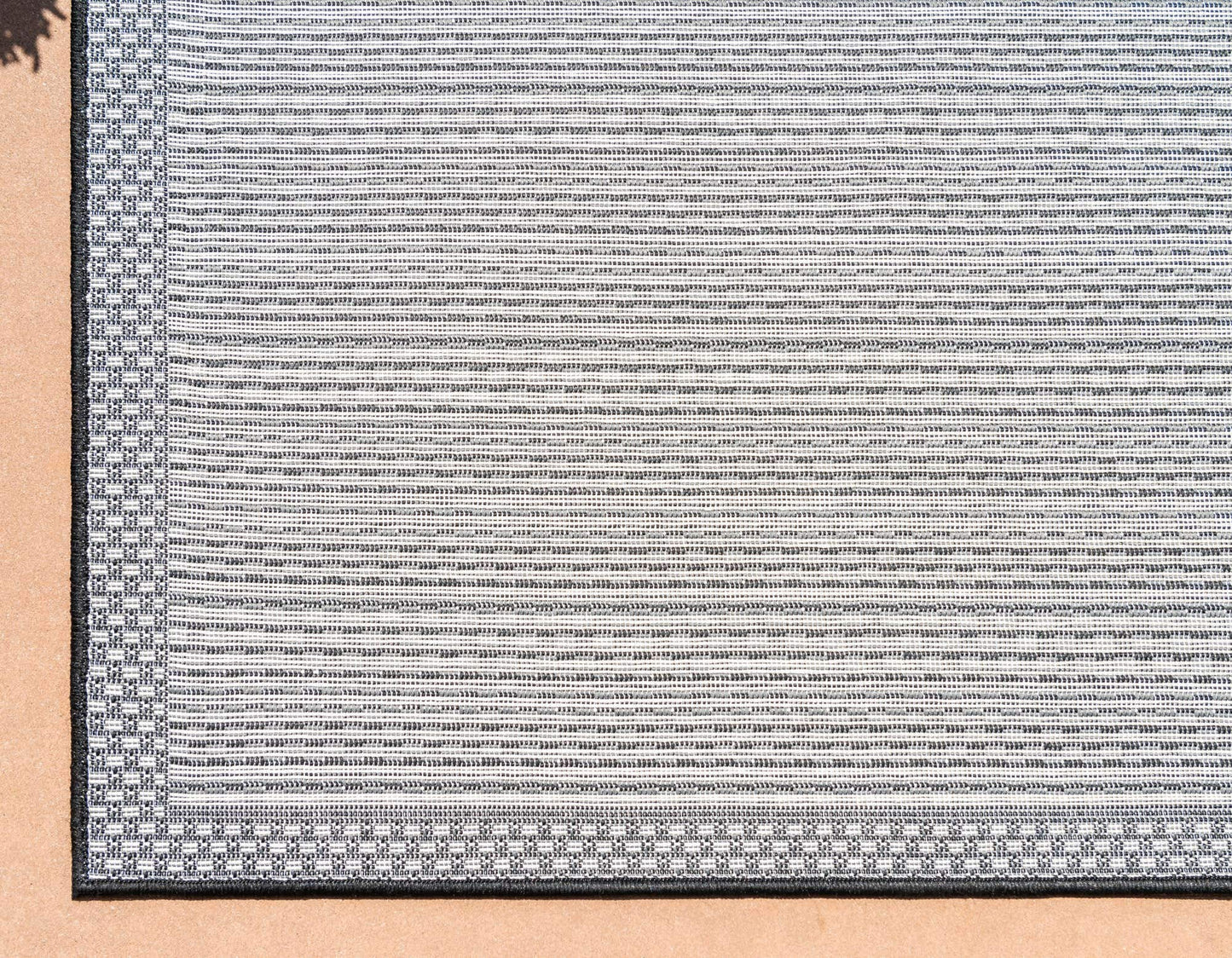Unique Loom Outdoor Border Collection Area Rug - Checkered (8' x 11' 4" Rectangle, Gray/ Black)