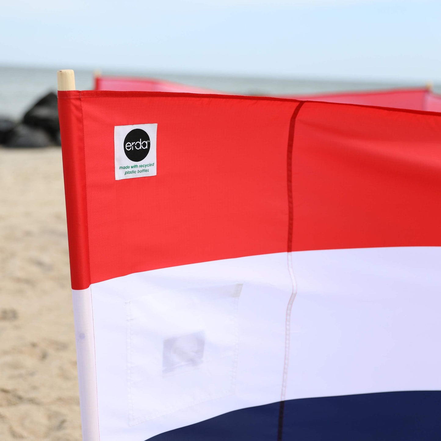 erda Liberty Stripe Pro Beach Recycled Polyester Rip-Stop 20 ft Lightweight Windscreen, Privacy Screen, Wind Blocker, Free Matching Shoulder Bag
