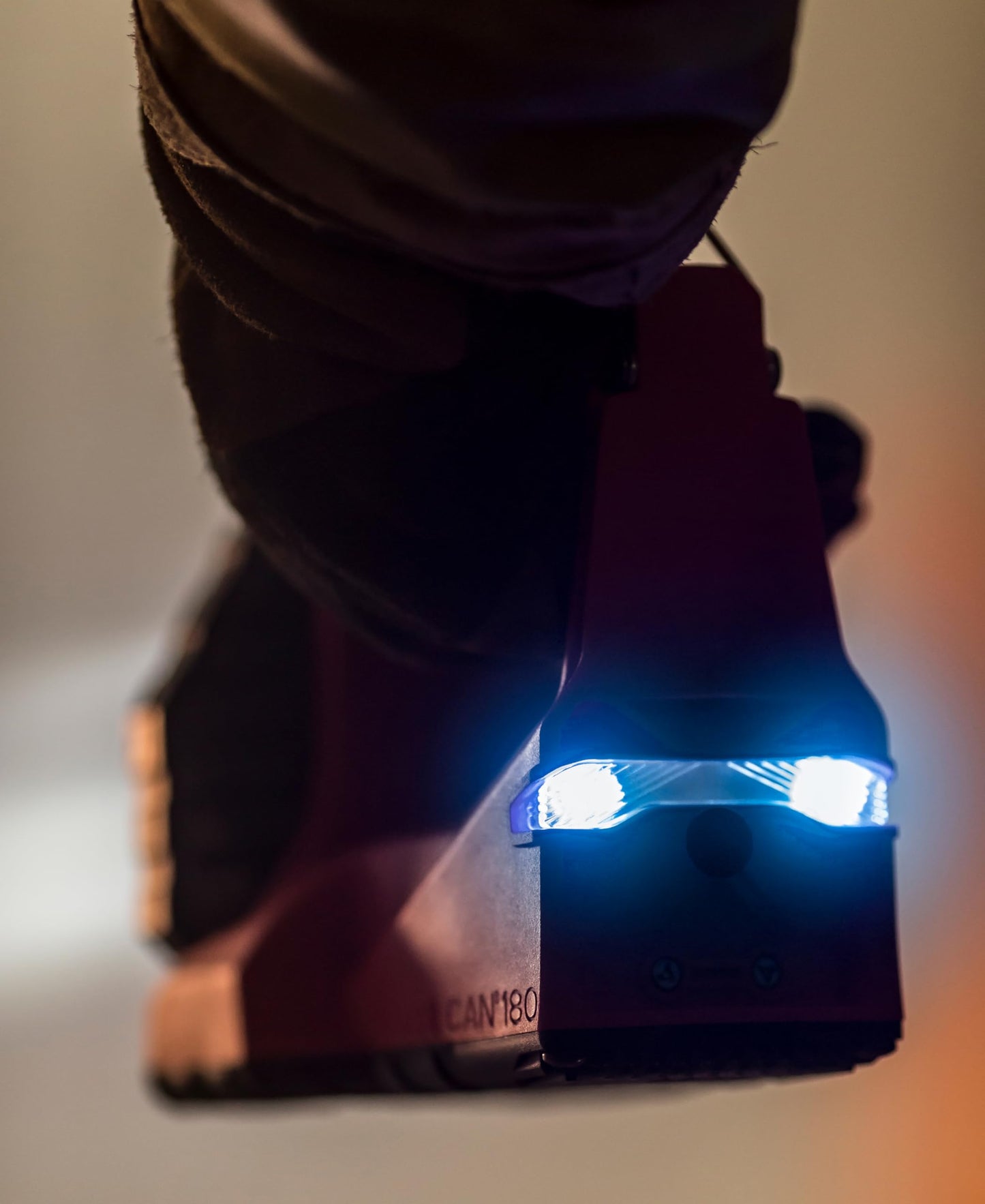 Streamlight 44331 Vulcan 180 HAZ-LO Standard System Class I DIV.1 450-Lumen Rechargeable Lantern/Portable Scene Light with 120V/100V AC/12V DC Charger and Quick Release Shoulder Strap, Orange