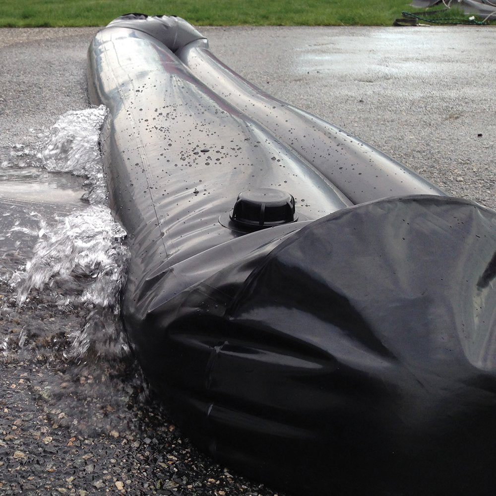 Quick Dam Water Curb – Reusable Water-Filled Flood Barrier for Containing & Diverting Water – Dual-Chamber Design, Compact Storage – 5ft Length