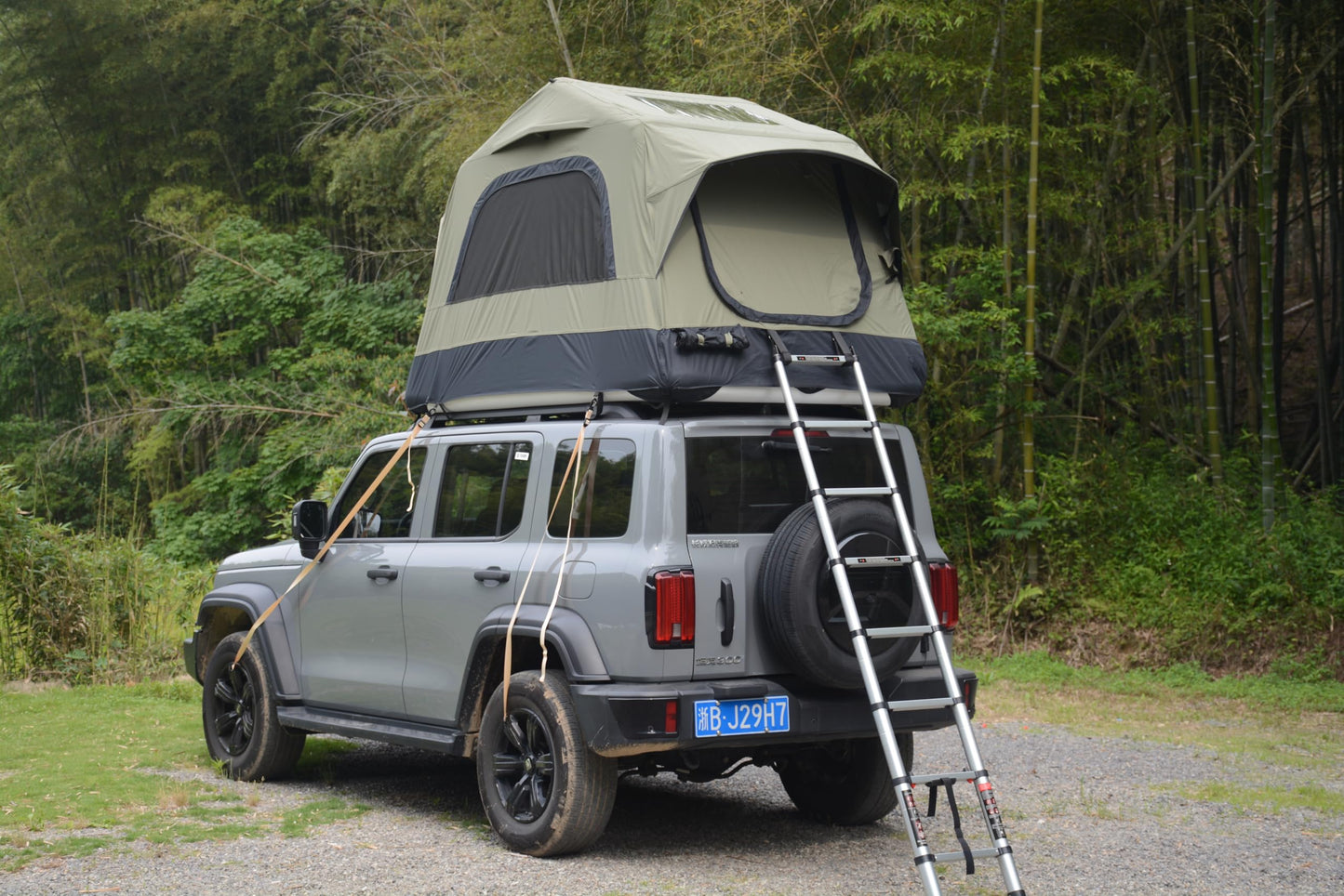 GDFStudio Inflatable Roof Top Tent for Car SUV Truck, 2 Person Rooftop Camping Tent with Air Beam Structure, Panoramic Skylight, Telescoping Ladder & Quick Setup, Waterproof Travel Tent, Green