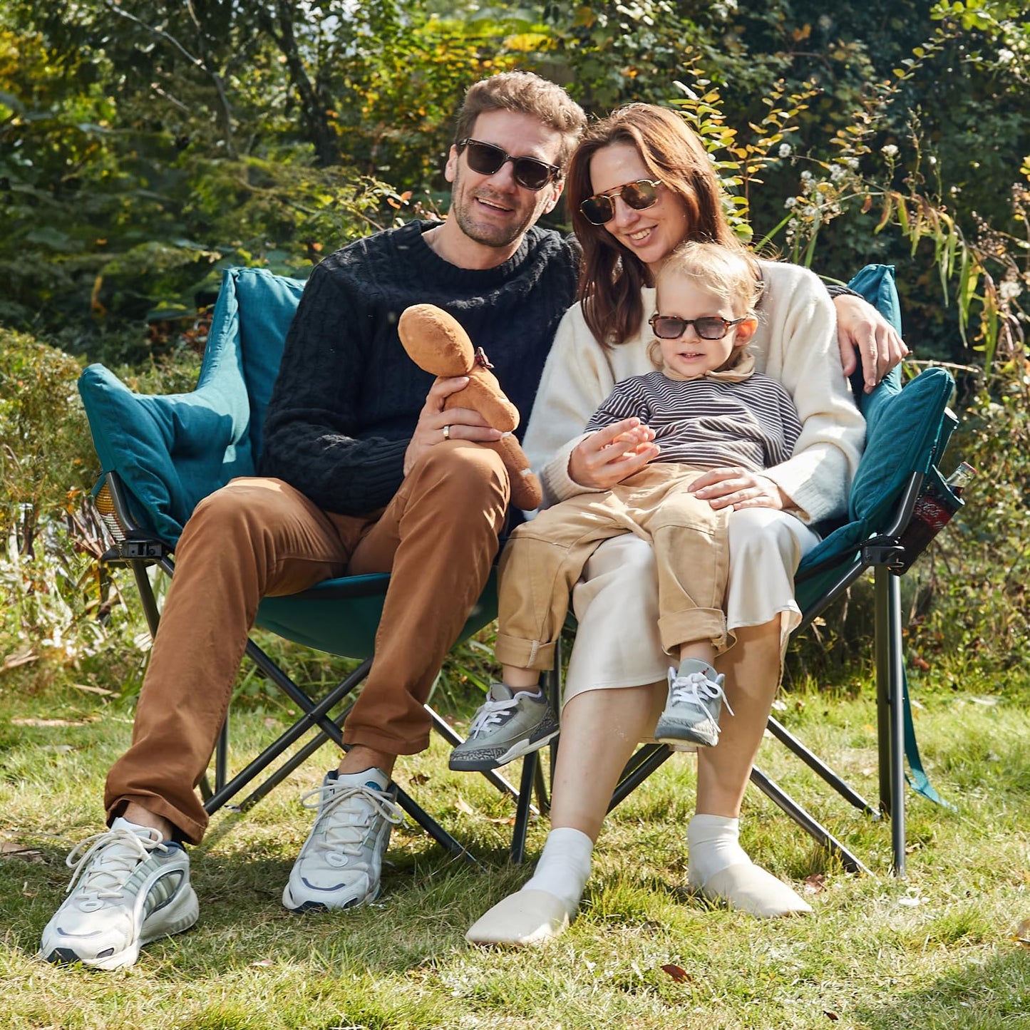 EVER ADVANCED Double Camping Chair for Adults, Padded Folding Camping Love Seat with Side Pocket Portable Camping Couch, Two Person Heavy Duty Folding Outdoor Chair with Cushion,Support 600lbs,Green