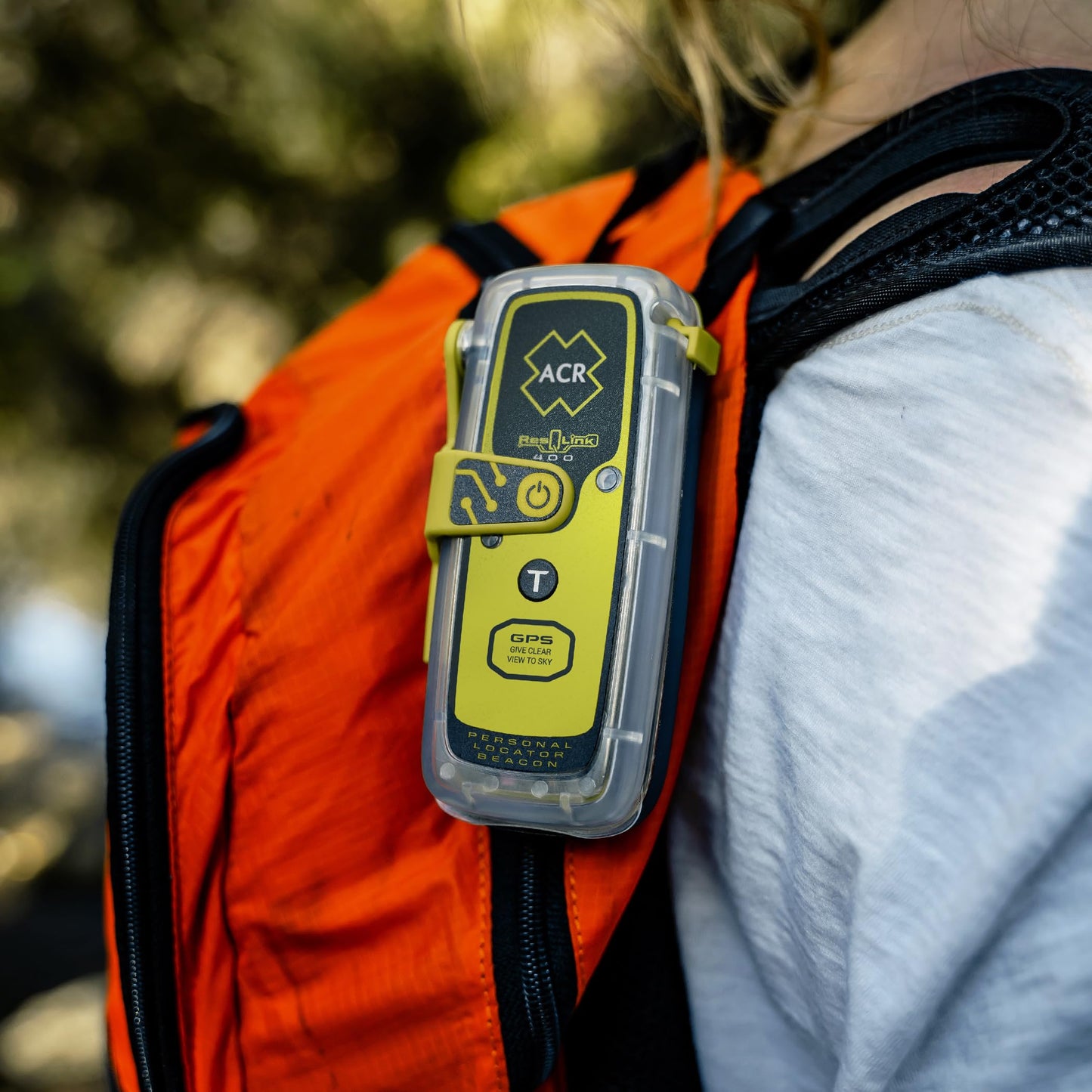 ACR ResQLink 400 - SOS Personal Locator Beacon with GPS and Global Coverage - Designed to Alert Search and Rescue Efforts for Any Outdoor Emergency - Ideal for Hiking, Hunting, Boating, Fishing