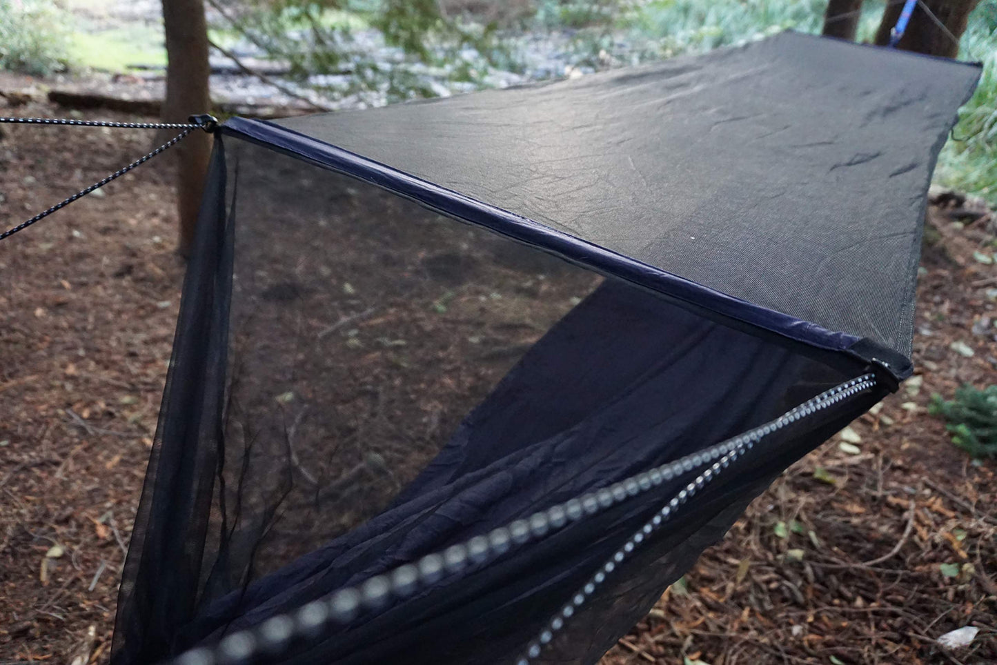 GRAND TRUNK Skeeter Beeter XT Hammock - Portable Hammock with Bug Net, Carabiners and Hanging Kit - Perfect for Outdoor Adventures, Backpacking, and Camping Trips (Navy & Forest Green)